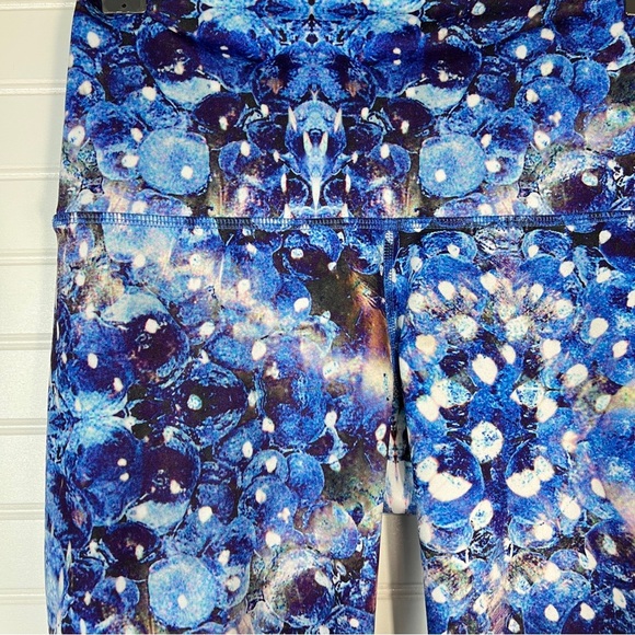 Mika Yoga Wear Women’s Medium/Large High Rise Stretch Legging Jellyfish Print - Picture 2 of 10